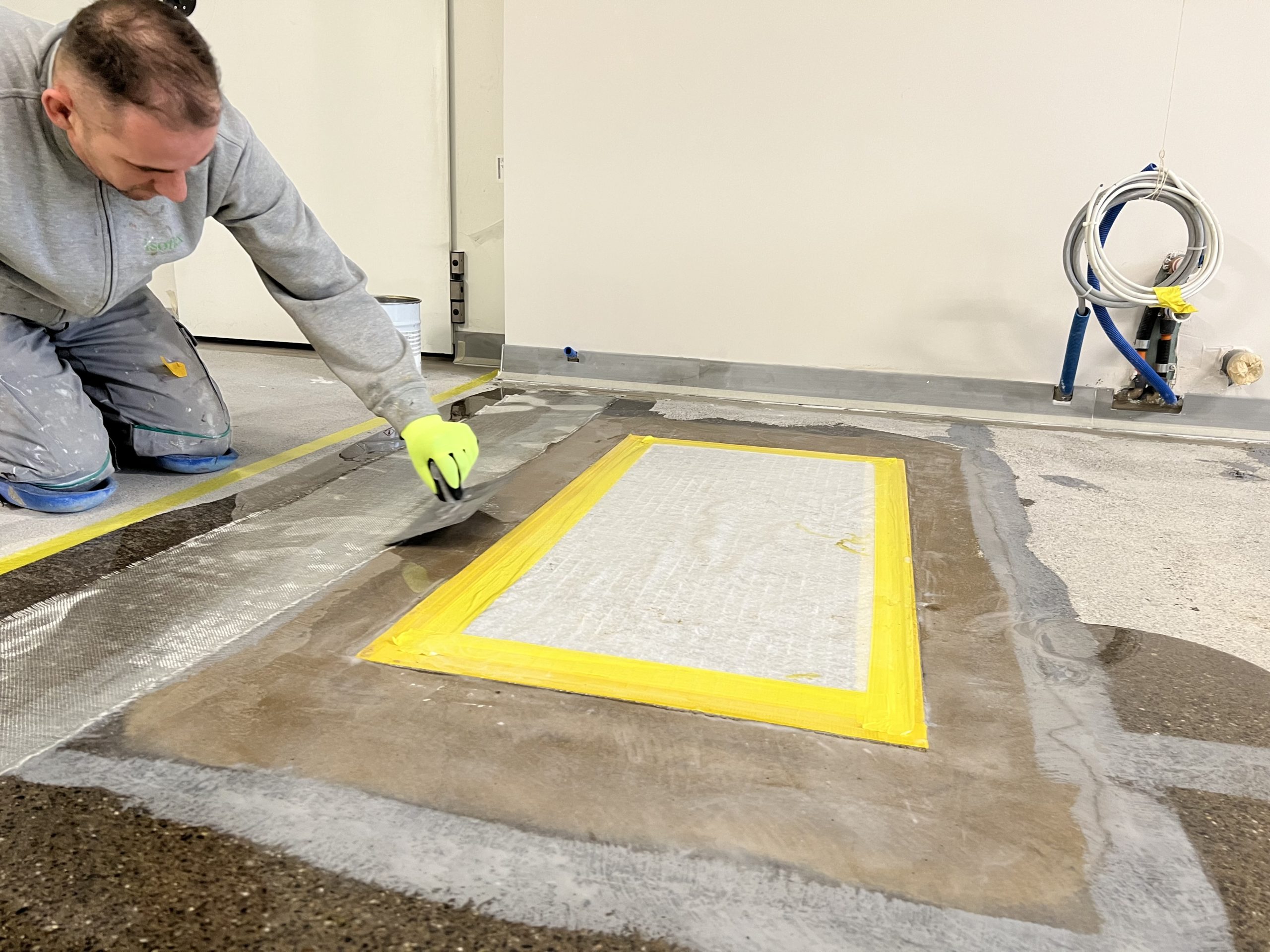 Minergie Eco-zertifizierter Bau, Wandbeschichtungen auf PU-Basis in Nasszellen und Gastroküche, Bodenbeschichtung mit PU Fliessbelag, Bodenbeschichtung auf EP-Basis als Einstreubelag, Abdichtungen in Nasszellen und Gastroküche, Fugendichtungen
